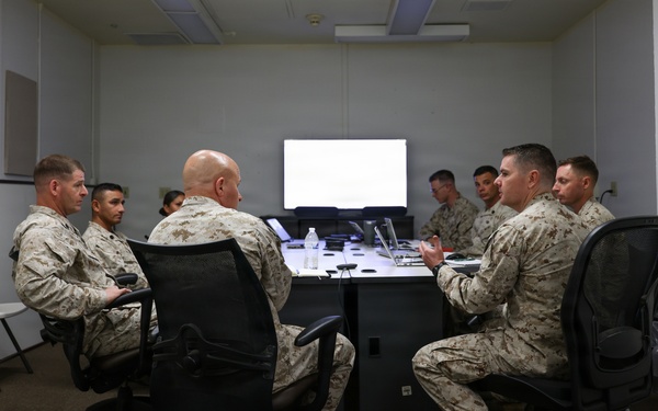 Maj. Gen. Sullivan meets with JTF-SB Marines