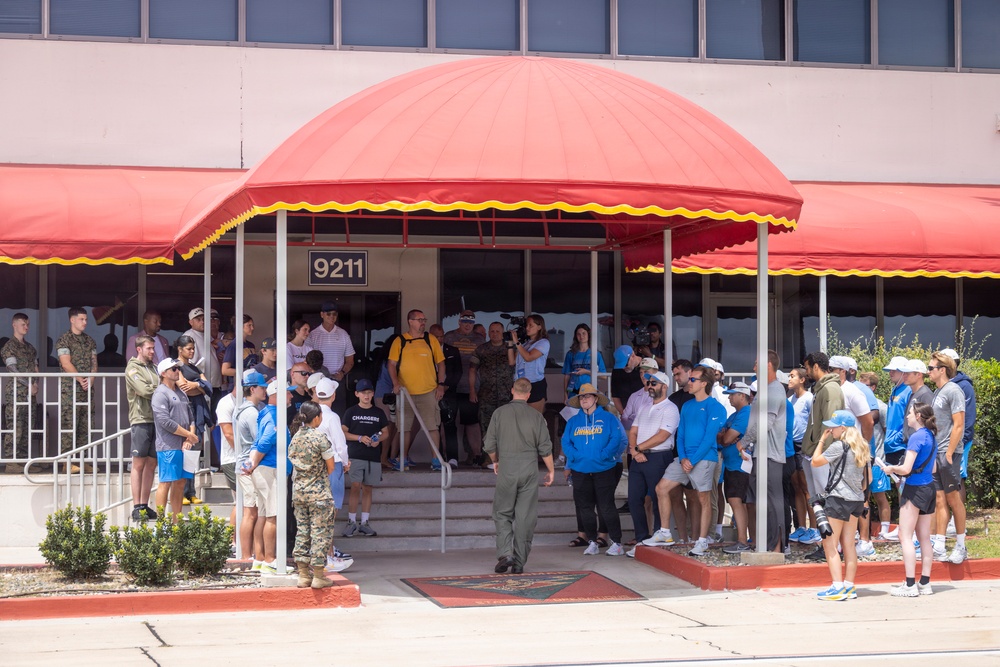 TOUCHDOWN!: LA Chargers visits MCAS Miramar