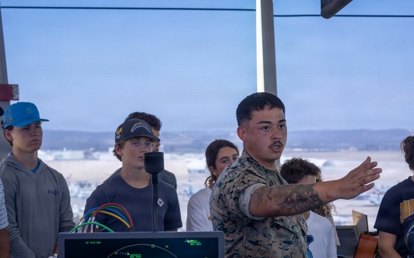 TOUCHDOWN!: LA Chargers visits MCAS Miramar