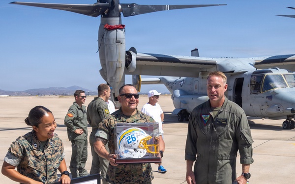TOUCHDOWN!: LA Chargers visits MCAS Miramar