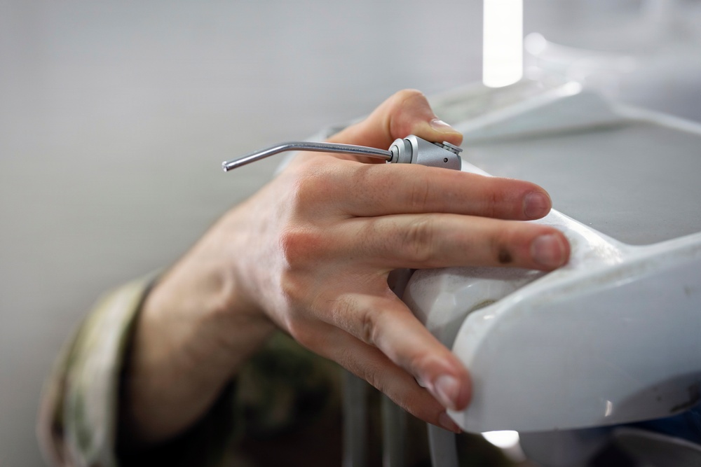 Rapid repairs, teamwork keep dental care moving during Amistad 2026