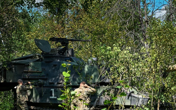 1-201 Field Artillery Performs Fire Missions at Northern Strike