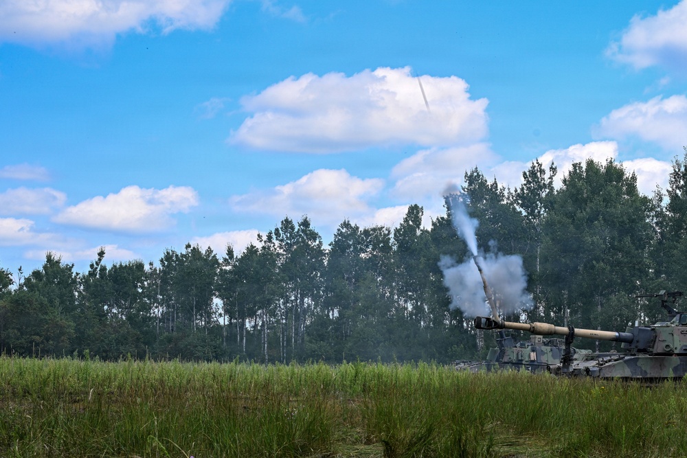 1-201 Field Artillery Performs Fire Missions at Northern Strike