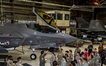 Junior ROTC cadets learn about flight test at Edwards AFB