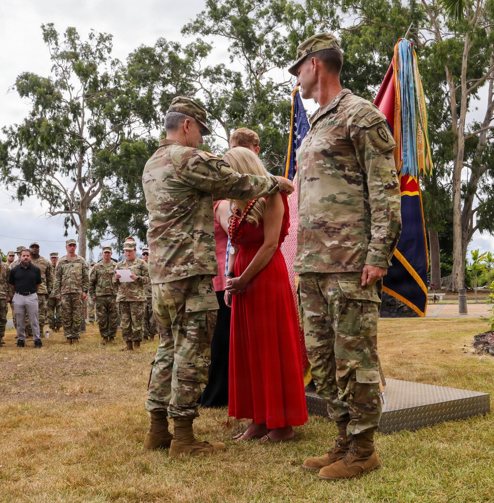 25th Infantry Division Honors Bartholomees Family During Farewell Awards Ceremony