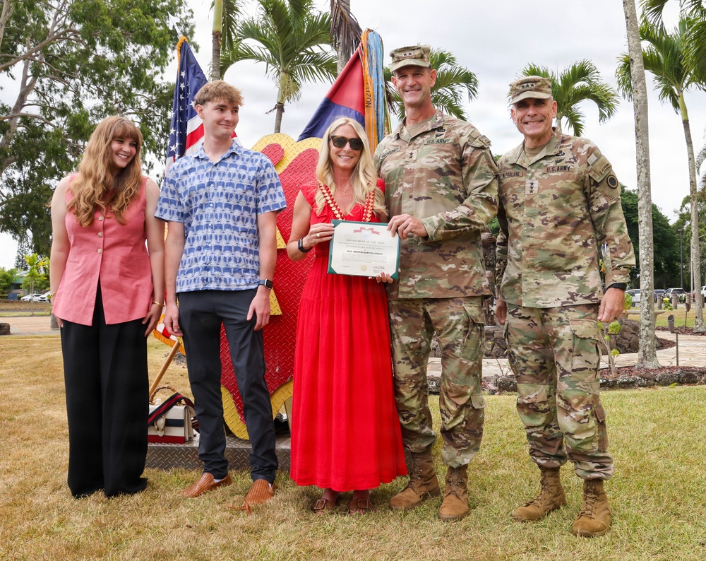 25th Infantry Division Honors Bartholomees Family During Farewell Awards Ceremony