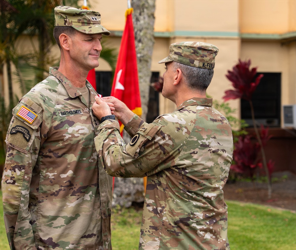 25th Infantry Division Honors Bartholomees Family During Farewell Awards Ceremony