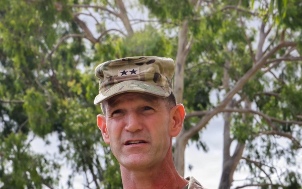 25th Infantry Division Honors Bartholomees Family During Farewell Awards Ceremony