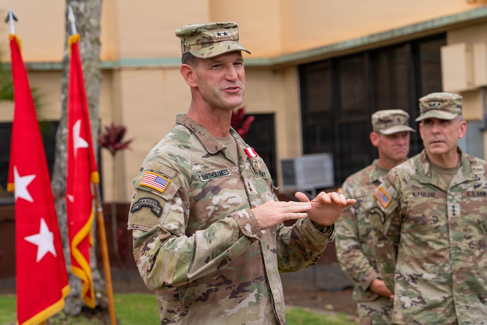 25th Infantry Division Honors Bartholomees Family During Farewell Awards Ceremony