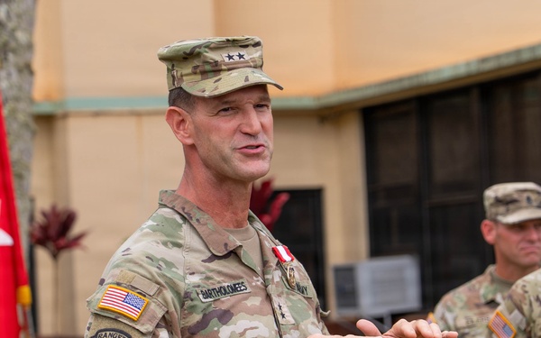25th Infantry Division Honors Bartholomees Family During Farewell Awards Ceremony
