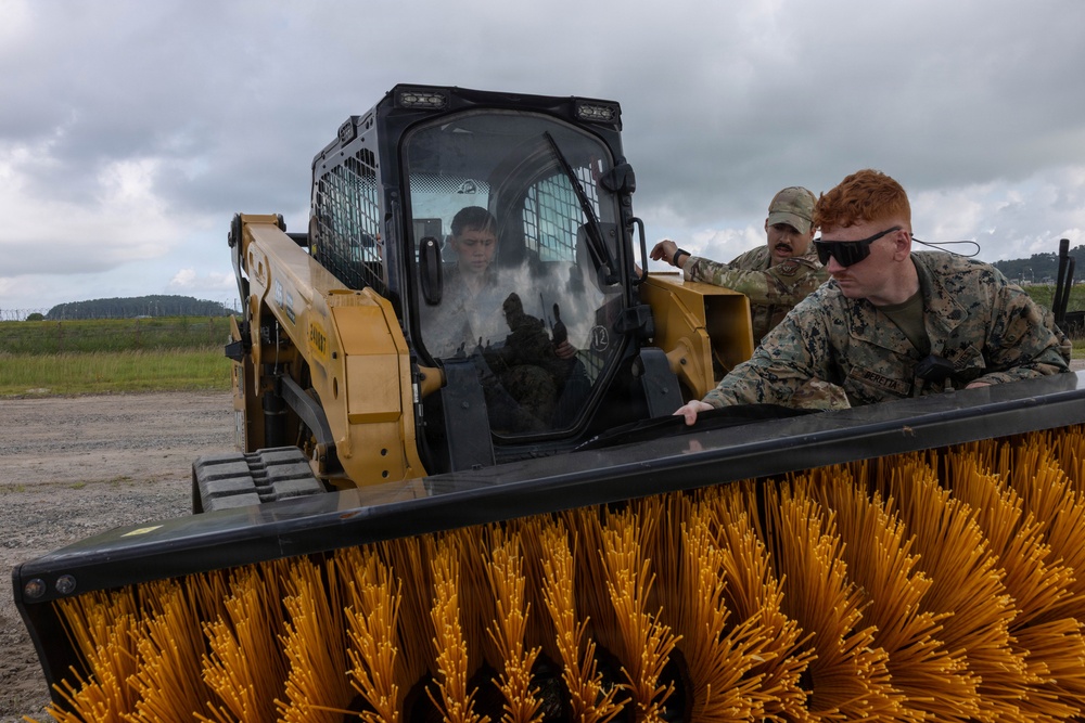 MWSS-171 conducts airfield damage repair and CBRN training during KMEP 26.2