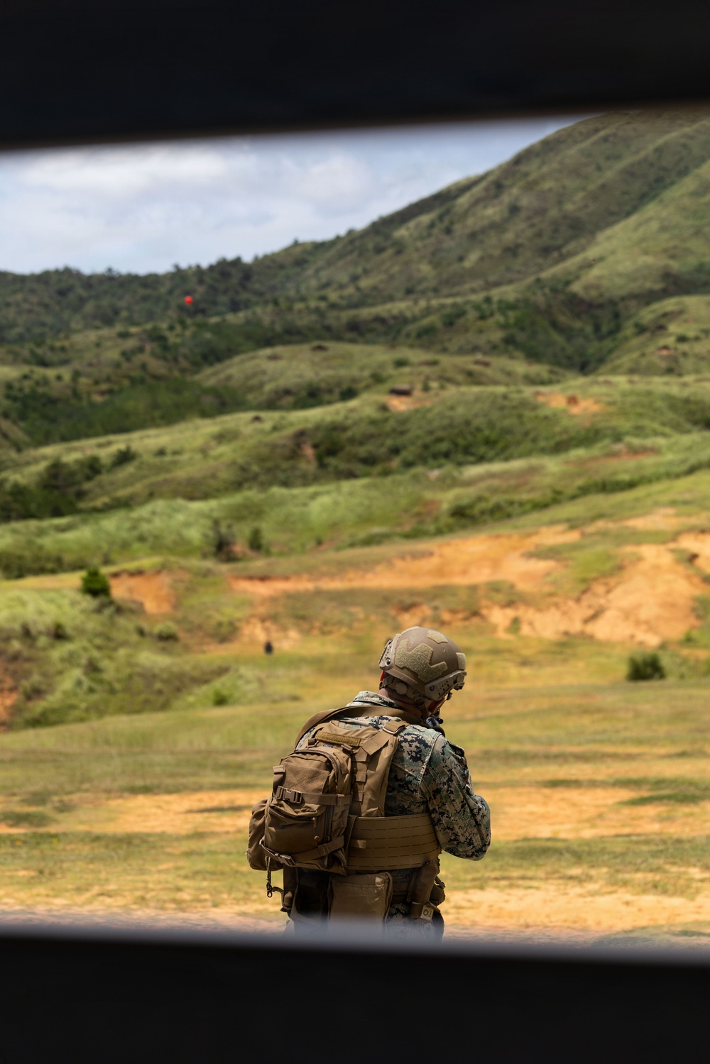 U.S. Marines with 12th LCT train with the SMASH 2000L Smart Optic