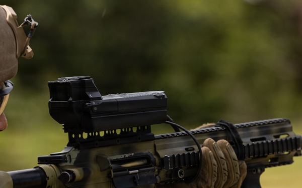U.S. Marines with 12th LCT train with the SMASH 2000L Smart Optic