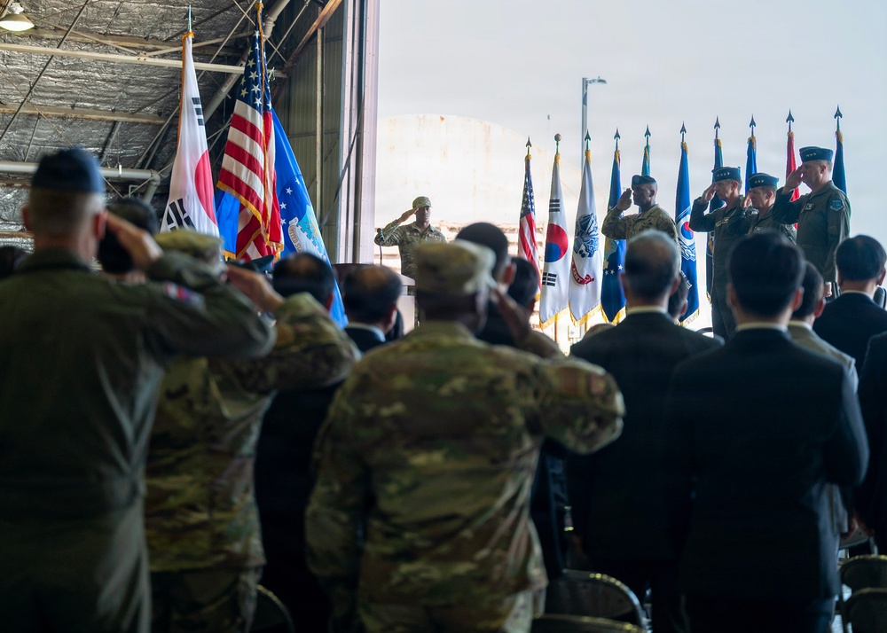 Seventh Air Force welcomes new commander