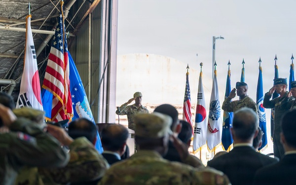 Seventh Air Force welcomes new commander