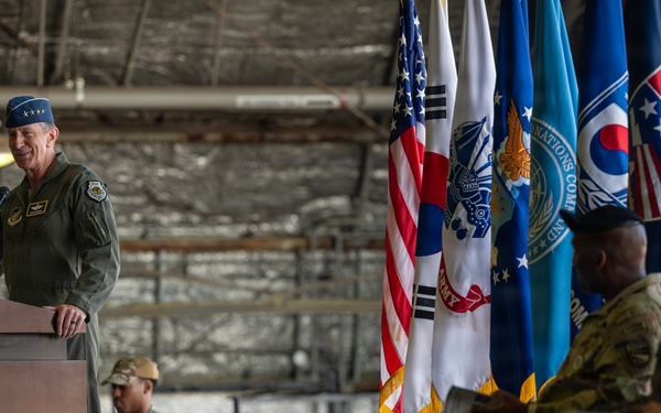 Seventh Air Force welcomes new commander