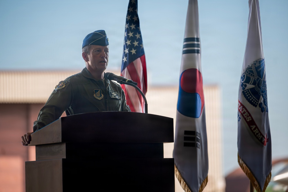 Seventh Air Force welcomes new commander