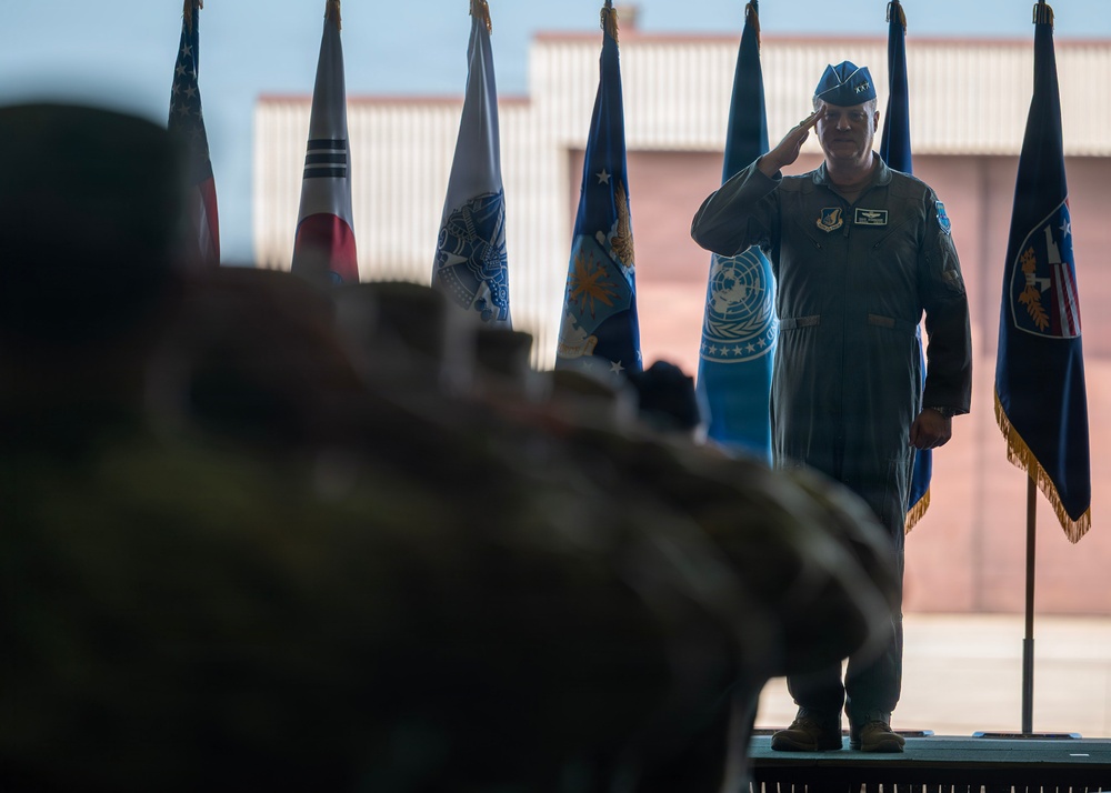 Seventh Air Force welcomes new commander