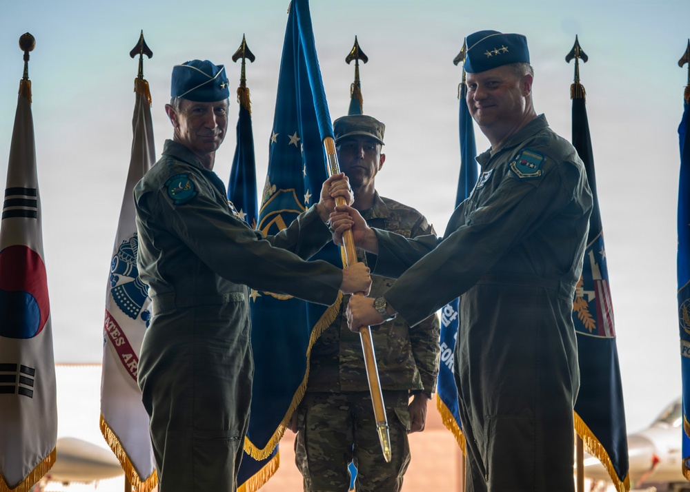 Seventh Air Force welcomes new commander