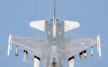 KC-135 refuels F16s for theater stability