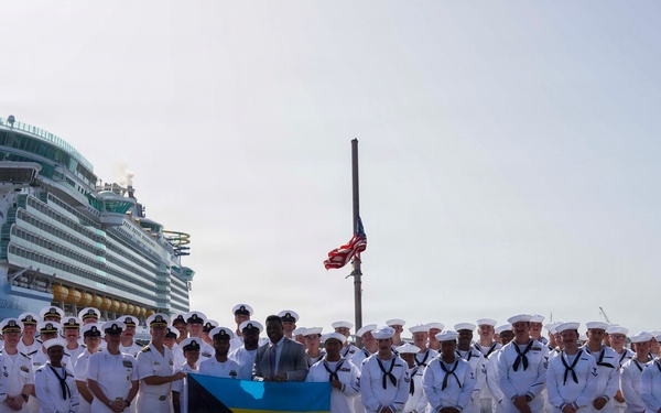 Ambassador Herschel Walker, U.S. Ambassador to the Commonwealth of The Bahamas, Visits USS Cooperstown in Nassau, Bahamas.