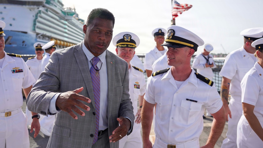 Ambassador Herschel Walker, U.S. Ambassador to the Commonwealth of The Bahamas, Visits USS Cooperstown in Nassau, Bahamas.