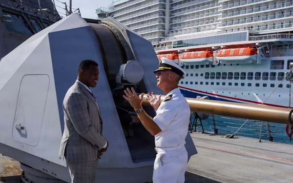 Ambassador Herschel Walker, U.S. Ambassador to the Commonwealth of The Bahamas, Visits USS Cooperstown in Nassau, Bahamas.
