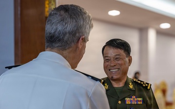 Commander, U.S. Pacific Fleet, Meets With Commander in Chief, Royal Cambodian Armed Forces, in Phnom Penh