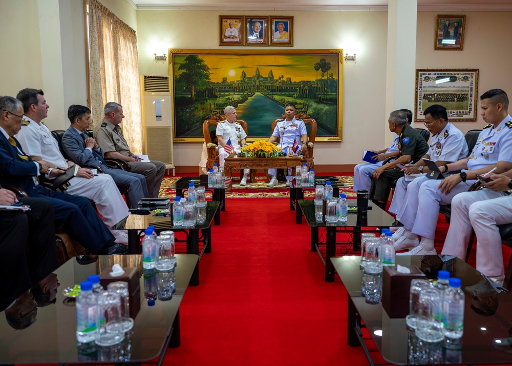 Commander, U.S. Pacific Fleet, Meets With Commander of the Royal Cambodian Navy in Phnom Penh