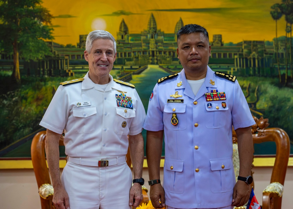 Commander, U.S. Pacific Fleet, Meets With Commander of the Royal Cambodian Navy in Phnom Penh