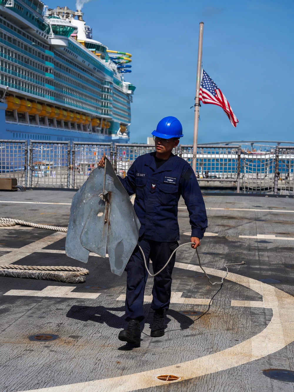 USS Cooperstown Gets Underway from Nassau, Bahamas.