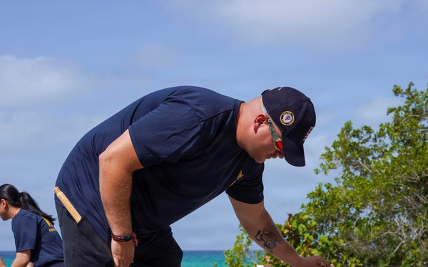 USS Cooperstown Sailors Volunteer in Nassau, Bahamas.