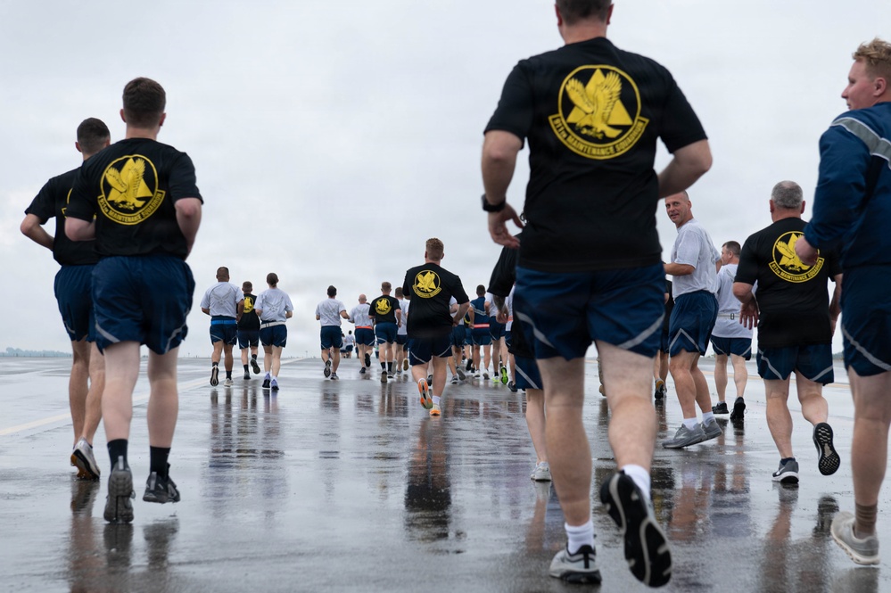 911th Maintenance Group: Running as one