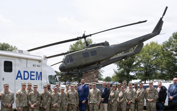 Soldiers receive Governor's Guard tab in ceremony