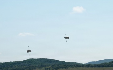 AAD-C Cargo drop demonstration