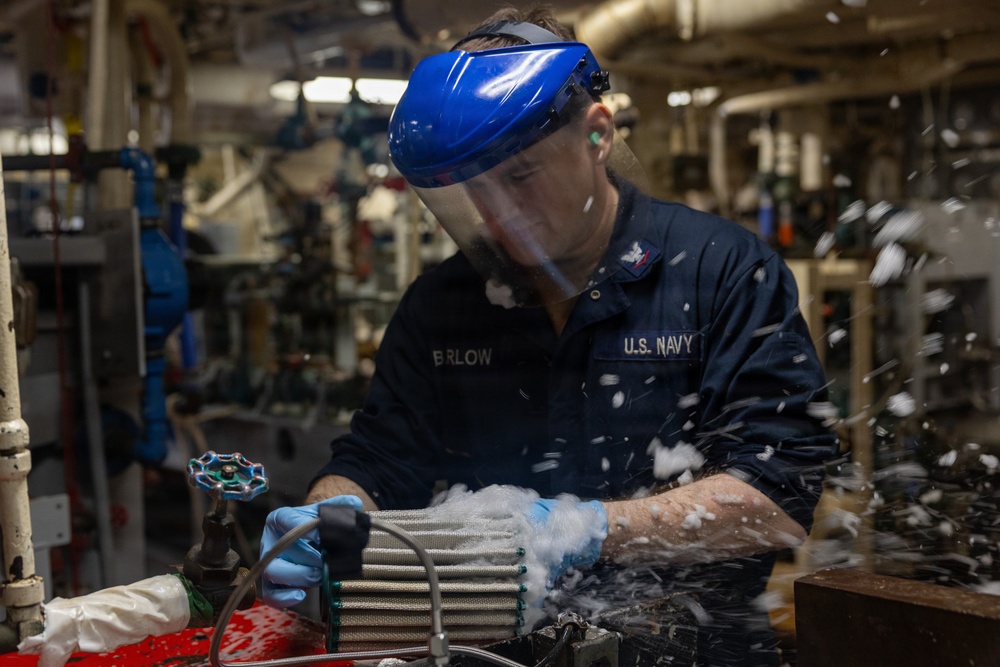 John Paul Jones Sailor Conducts Maintenance