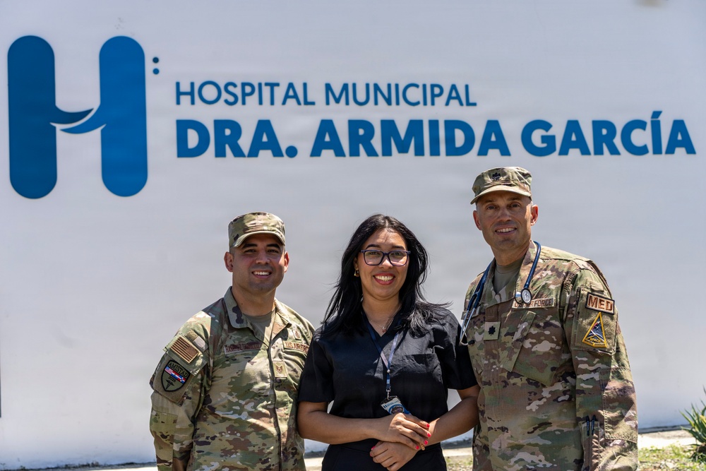 Side-by-side: Amistad 2026 turns collaboration into readiness