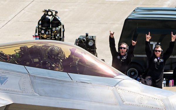 Coming Full Circle: F-22 Demonstration Team Headlines 2026 North Star Airshow
