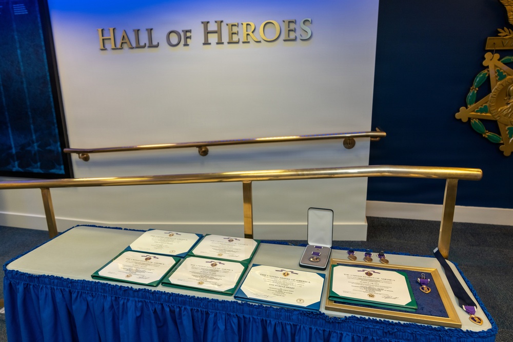 VCJCS Presents Purple Heart to Operation Iraqi Freedom Vets