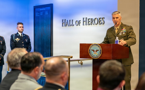VCJCS Presents Purple Heart to Operation Iraqi Freedom Vets