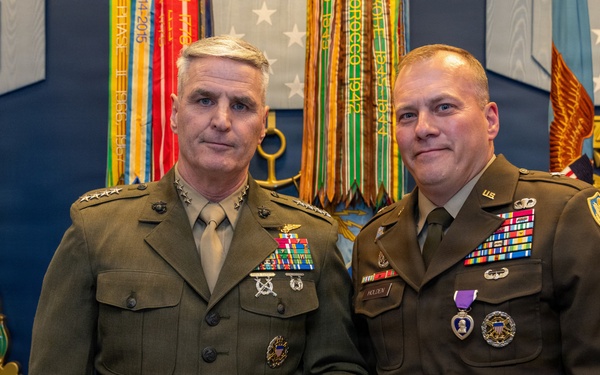 VCJCS Presents Purple Heart to Operation Iraqi Freedom Vets