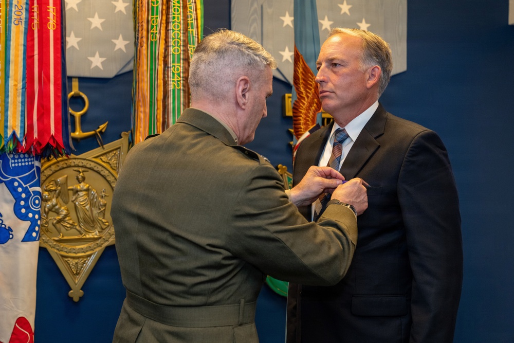 VCJCS Presents Purple Heart to Operation Iraqi Freedom Vets