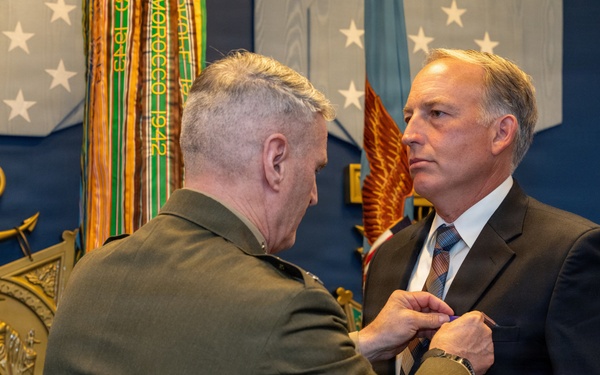VCJCS Presents Purple Heart to Operation Iraqi Freedom Vets