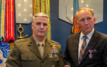 VCJCS Presents Purple Heart to Operation Iraqi Freedom Vets