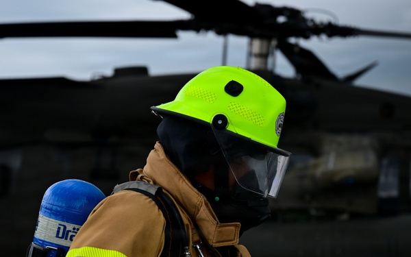 Joint Task Force-Bravo executes a bilateral firefighting exercise with El Servicio de Salvamento y Extincion de Incendios del Aeropuerto Internacional Panama Pacifico