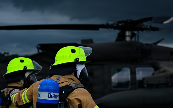 Joint Task Force-Bravo executes a bilateral firefighting exercise with El Servicio de Salvamento y Extincion de Incendios del Aeropuerto Internacional Panama Pacifico