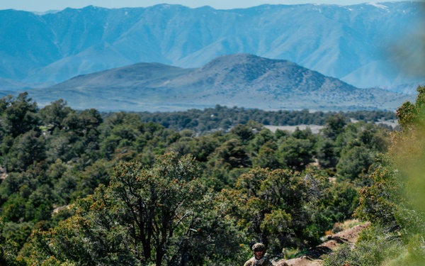 EOD Technicians Conduct Mountain Terrain Drills