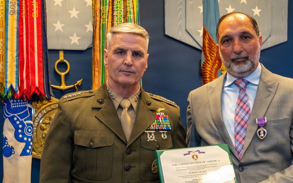 VCJCS Presents Purple Heart to Operation Iraqi Freedom Vets