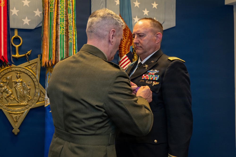 VCJCS Presents Purple Heart to Operation Iraqi Freedom Vets