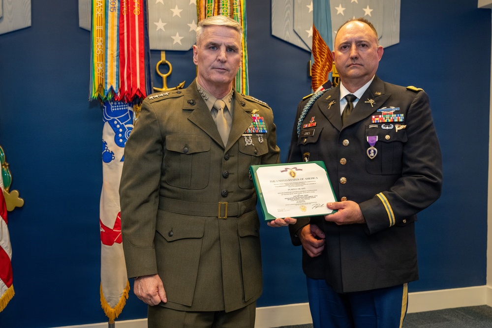 VCJCS Presents Purple Heart to Operation Iraqi Freedom Vets